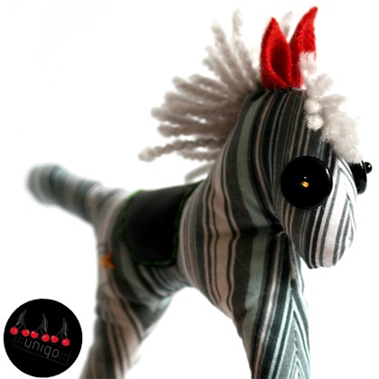 ::: konik czerwonouchy ::: uniqo
