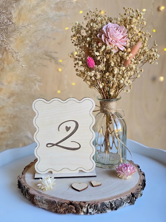 dodatki ślubne Drewniane numery na stół - falowane