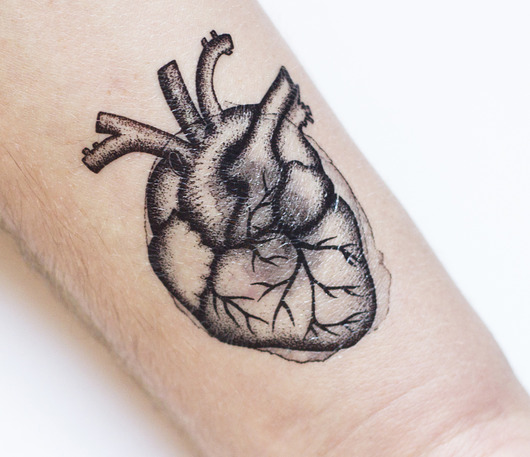 Serce anatomiczne-tatuaż tymczasowy Anna Chudzik Pawlik Art