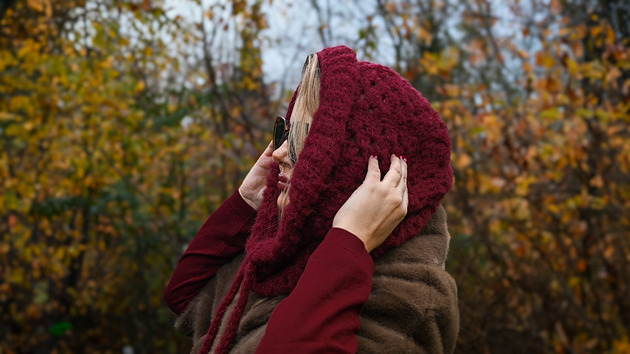 czapki damskie Balaclava alpaka  i jedwab handmade, ręcznie szydełkowana zimowa kominiarka