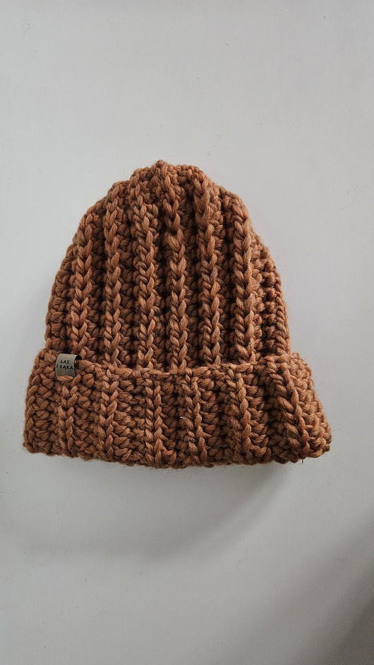 czapki damskie Czapka wełniana w kolorze miedzi