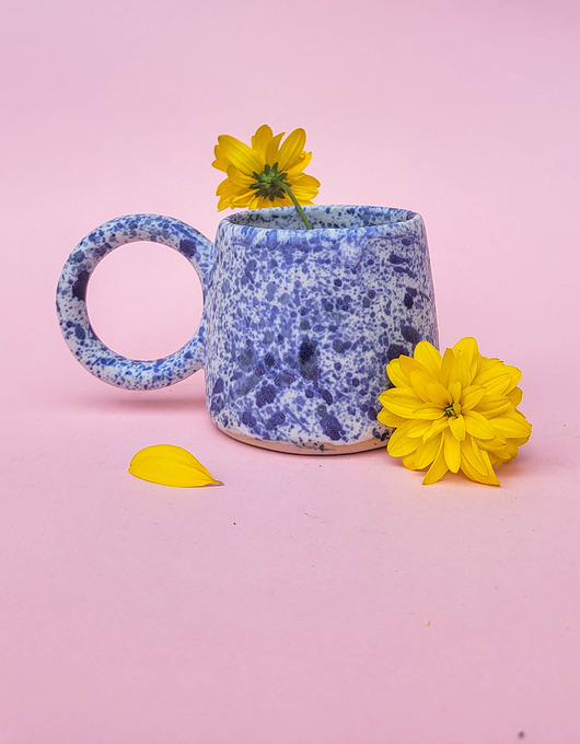 kubki Ceramiczny kubek nakrapiany