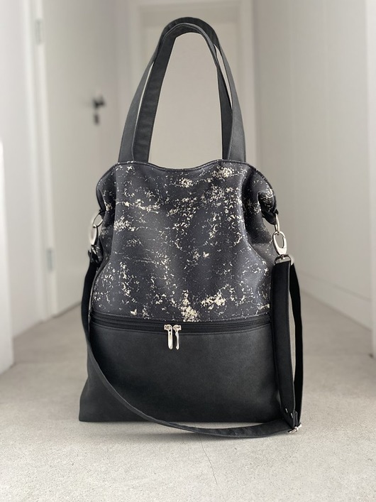 torby na ramię Duża torba na ramię z zapinaną kieszenią - graficzna