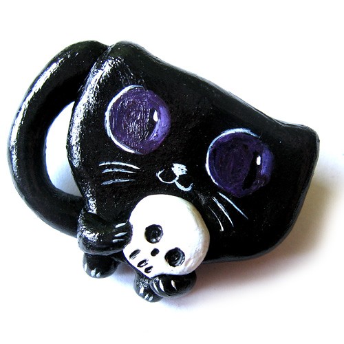 Kot i czaszka. z serii Everyday is Halloween Monika Suska