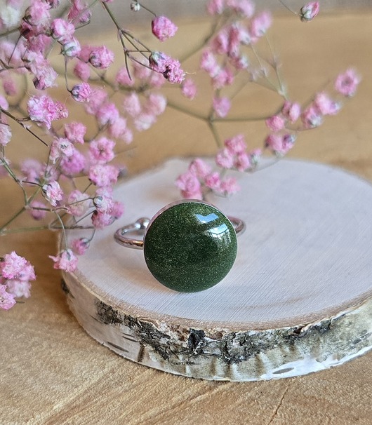 pierścionek z żywicy Pierścionek z zielonym oczkiem dużym brokatowym butelkowa zieleń