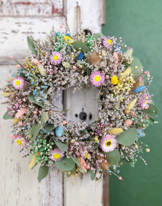 wianki Wianek naturalny z suszonych kwiatów i eukaliptusa "Szept Łąki"