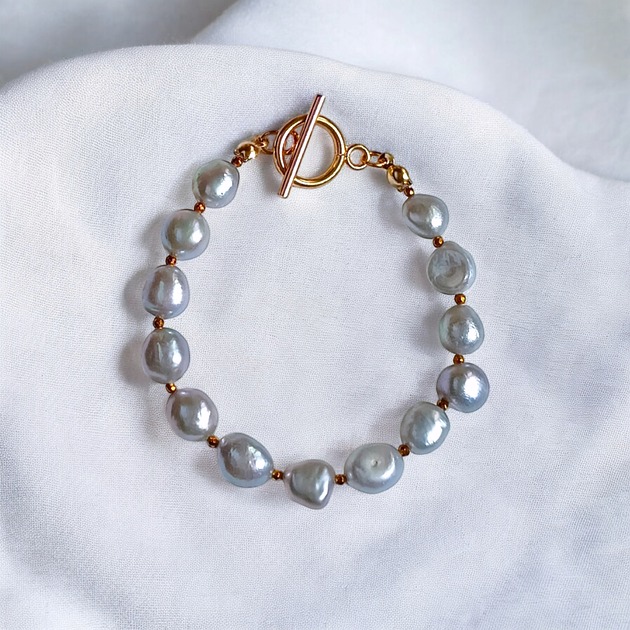 bransoletki z kamieni naturalnych LUX. Srebrne perły - bransoletka - zapięcie toggle