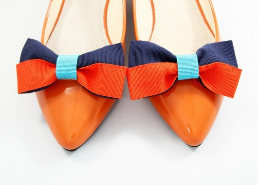 ColorBlocking - Navy Blue - klipsy do butów HowDoILook