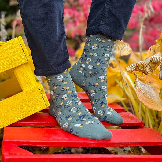 skarpetki damskie Skarpetki w kolorowe kwiatki zielone doskonała jakość