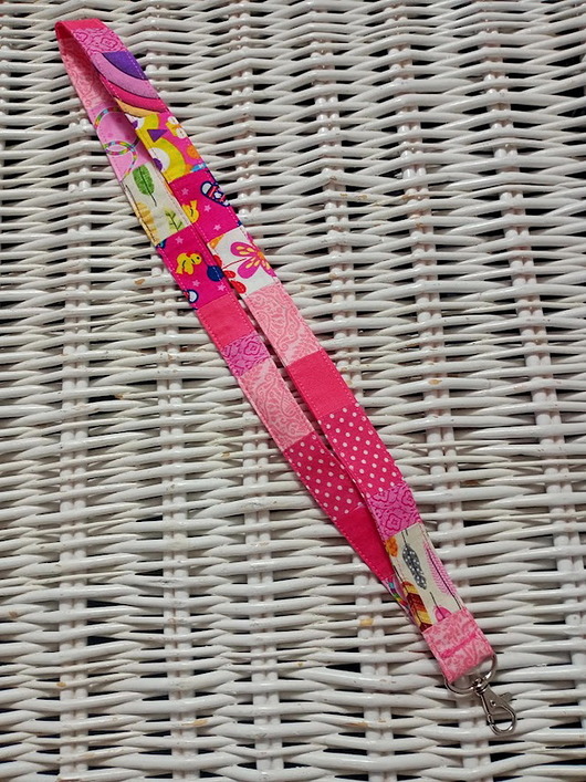 etui na telefon Smycz do telefonu, kluczy, pendrive, wizytówki