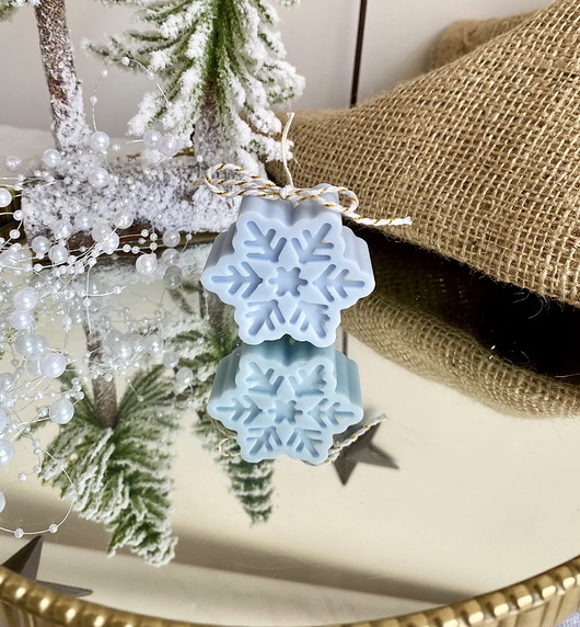 świeczniki i świece Świeca ekologiczna sojowa dekoracyjna "Snowflake" 25x55mm