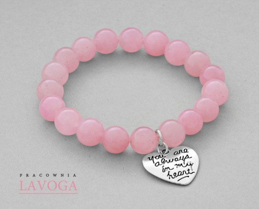 Jade with pendant in pastel pink. Lavoga