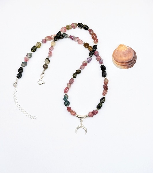 srebrne naszyjniki Naszyjnik z turmalinów z lunulą, srebrny