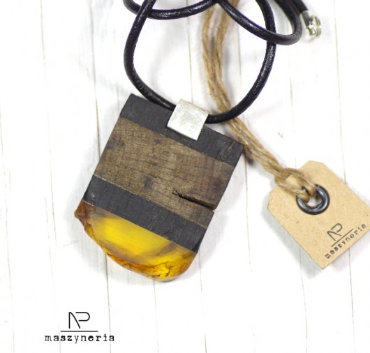 Wood&Amber Naszyjnik Czarny Dąb Maszyneria