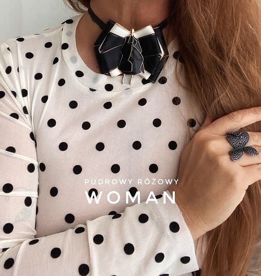 broszki Brosza WOMAN w stylu Pop Art z artystyczną Kobietą
