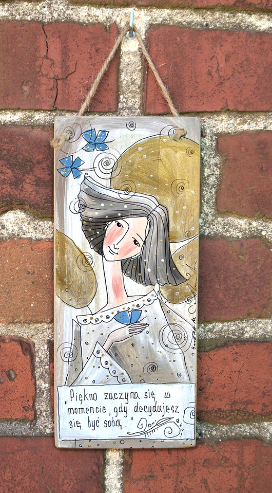 napisy dekoracyjne i tabliczki Deseczka nr 162 "Piękno zaczyna się w momencie..."