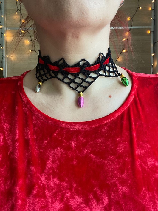 chokery Świąteczny czarny koronkowy choker w styly Stranger Things