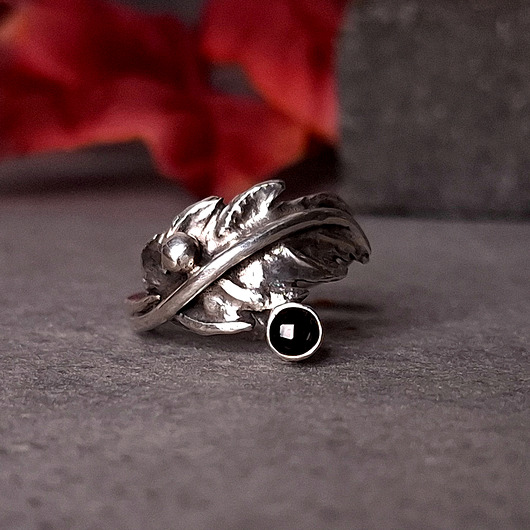 pierścionki srebrne Black dew srebrny pierścionek ze spinelem