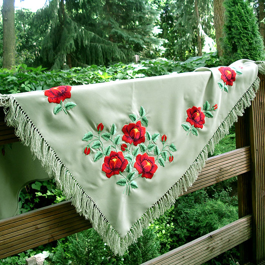 szale damskie Chusta z różami (classic embroidery)