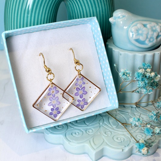 kolczyki z żywicy Kolczyki romby niezapominajki