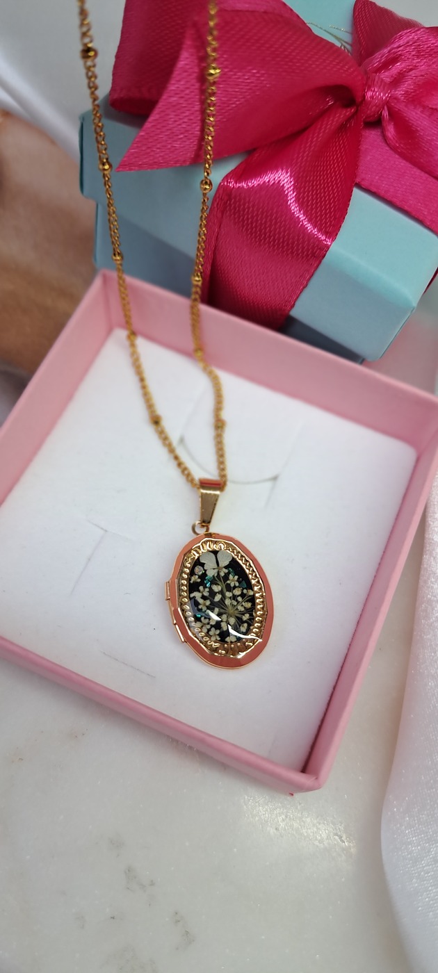 naszyjniki - inne Sekretnik Dzika Marchew na Czerni