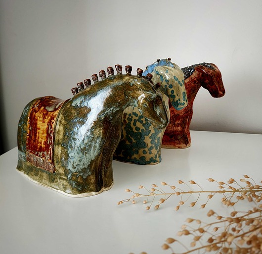 figurki i rzeźby Zestaw 3 ceramicznych koni - na zamówienie