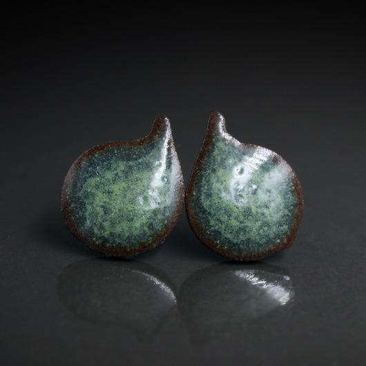 kolczyki ceramiczne Mchowe Cebulki/stal chirurgiczna/