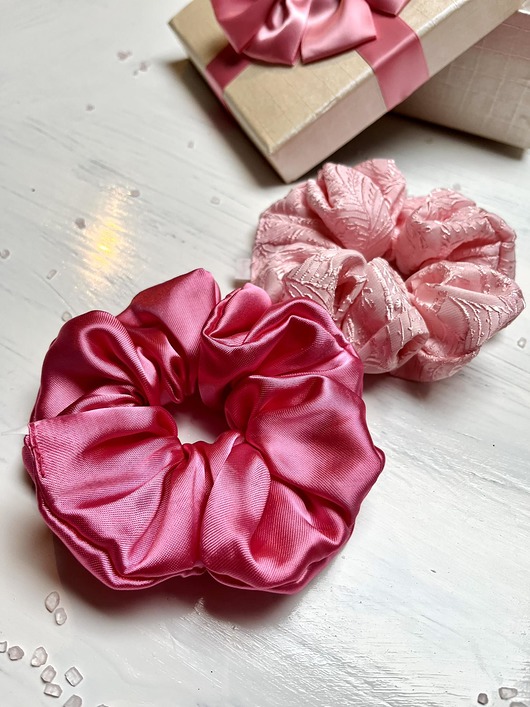 gumki do włosów Różowa scrunchie do włosów BARBIE