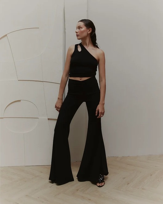 spodnie materiałowe damskie Spodnie Electric black