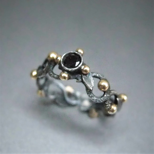 pierścionki srebrne BLACK ROSE... srebrno-złoty różaniec z czarnym diamentem