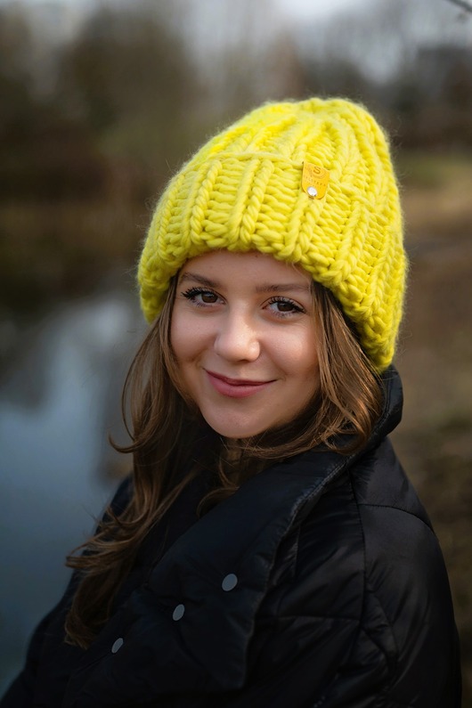 czapki damskie Wełniana czapka zimowa PERUVIAN WOOLY cytrynka
