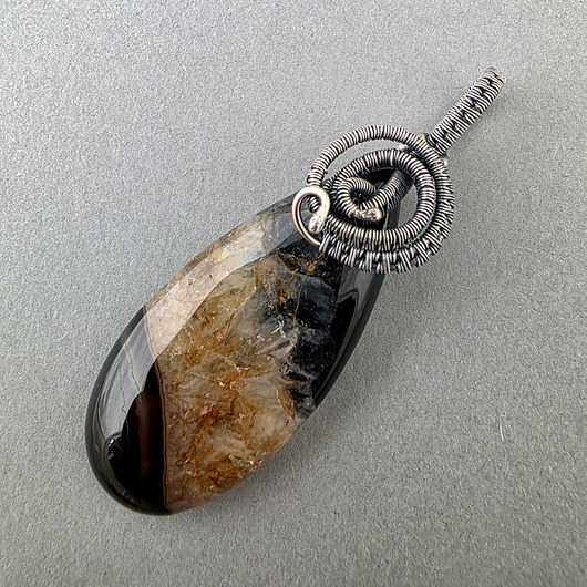 wisiory Fenya - wisiorek z agatem i oksydowanym srebrem, wire wrapping