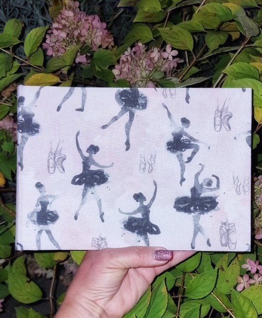 notatniki i albumy Album na zdjęcia Dziewczyna w tańcu 15x23 cm z przekładkami
