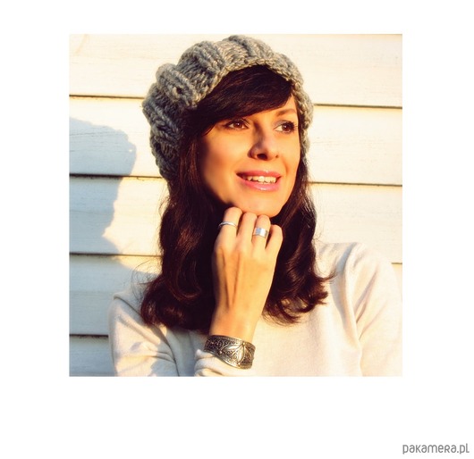 Szara czapka beanie  z wełną Mademoiselle Patrini