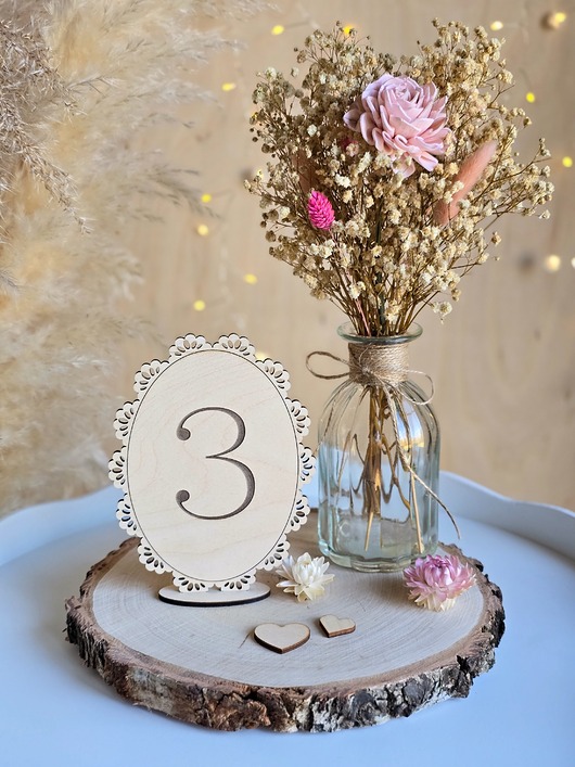 dodatki ślubne Drewniane numery na stół - owalne, efekt koronki