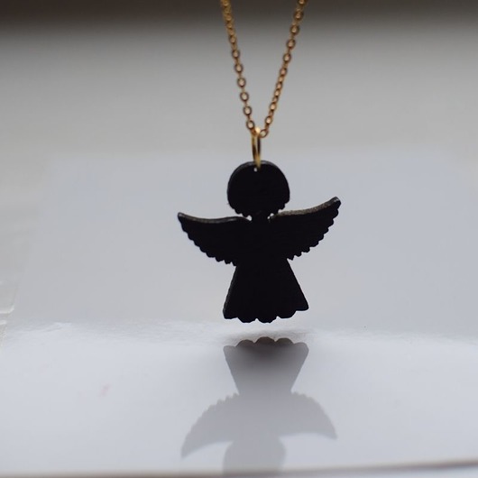 Aniołek naszyjnik na Święta Złoto i czerń iziartwear