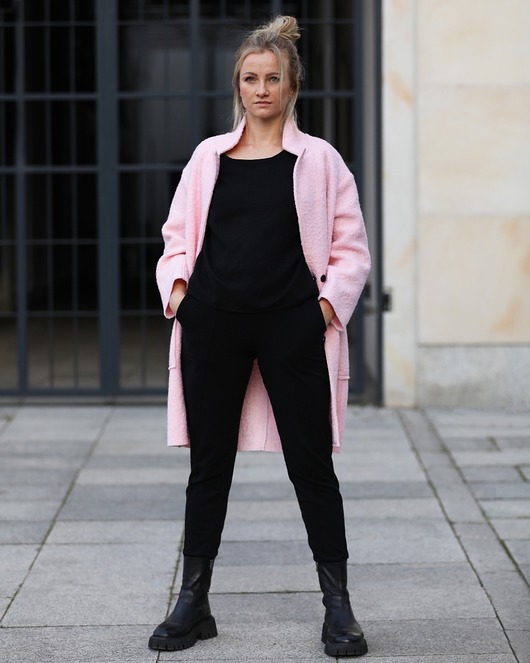 spodnie dresowe damskie Bora - Dzianinowe spodnie z kantem