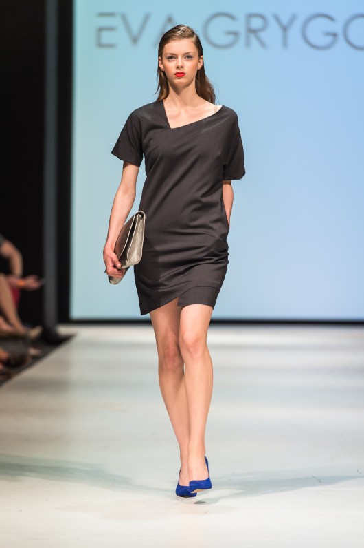 Sukienka asymetryczna oversize szary EVA GRYGO
