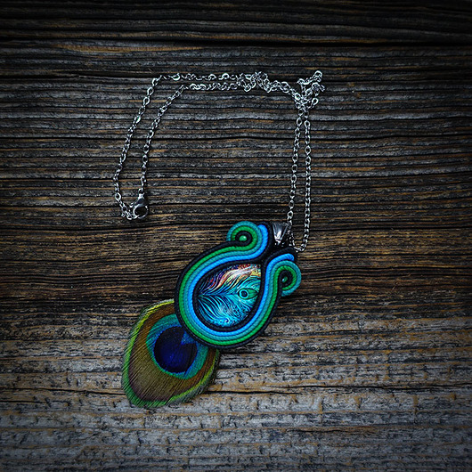 wisiory Peacock eye- wisior soutache z piórami