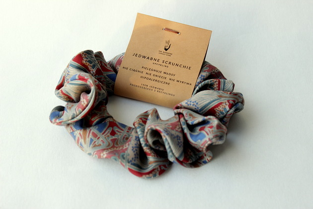 Jedwabne SCRUNCHIE gumka do włosów Upcykling VENUSS concept store