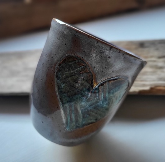 kubki Ceramiczny kubek z sercem
