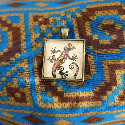 wisiory 6833 Kolorowy Wisiorek Jaszczurka - Naszyjnik Gekon Boho - Biżuteria Etniczna
