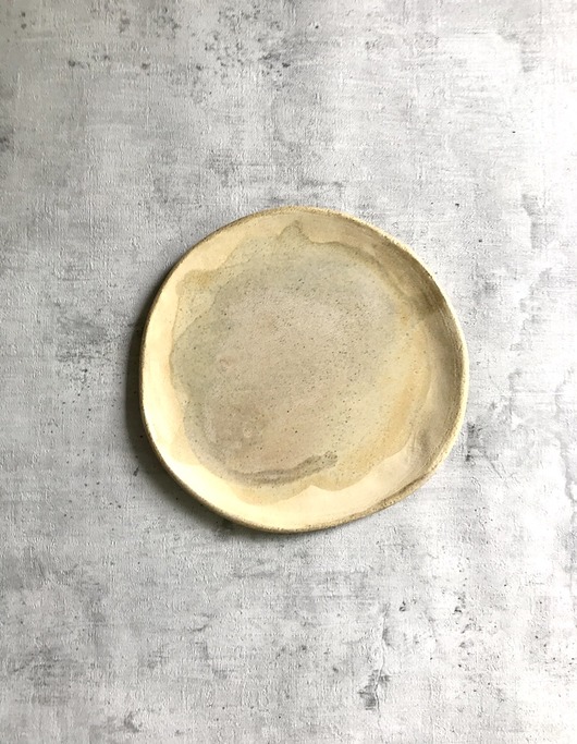Różowy talerz handmade Projekt Ładniej