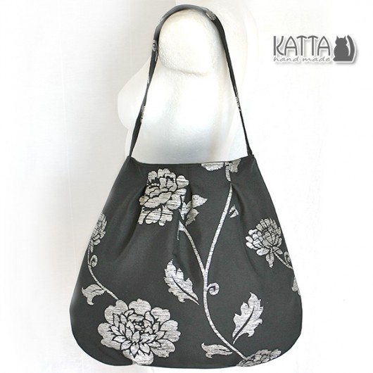 silver on black ll Katta