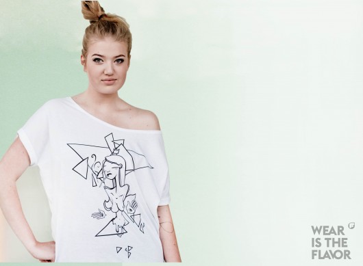 Tshirt - Dziewczyna z symbolem Hamsa Flavor