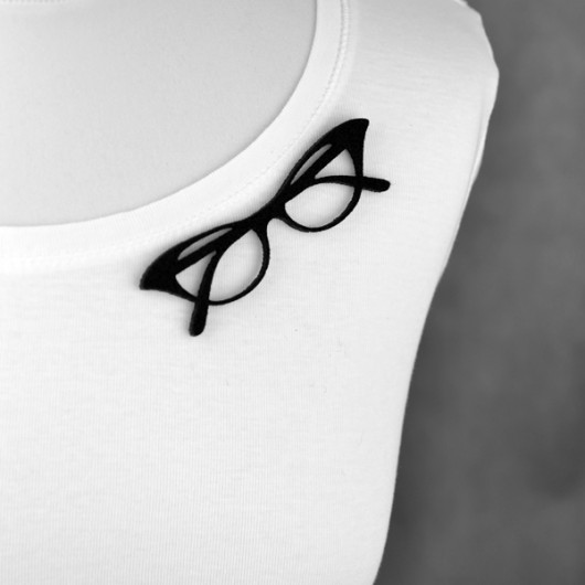 FeltAuntieGlasses 2 felt label