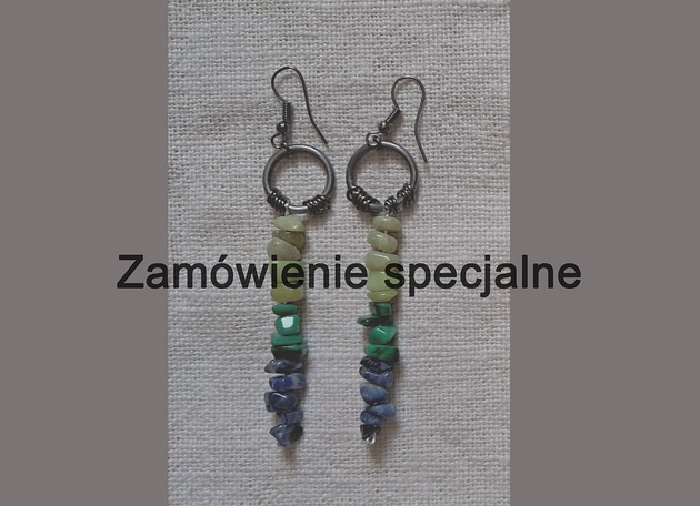 kolczyki - inne Długie optymistyczne kolczyki szafirowo-zielone