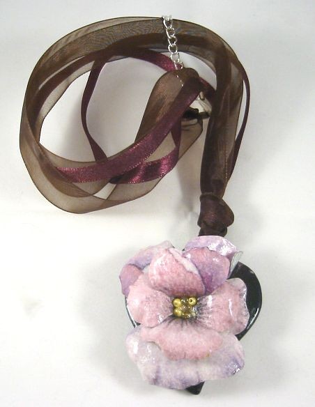 Wisior bratek lila AntiqueDeco