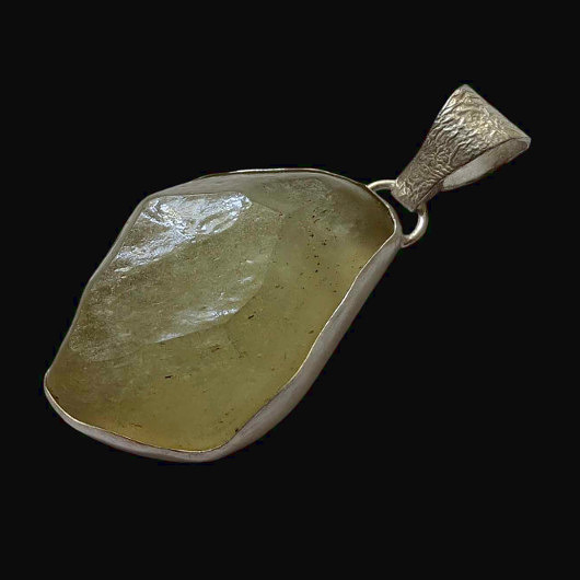 wisiory Libijskie szkło pustynne