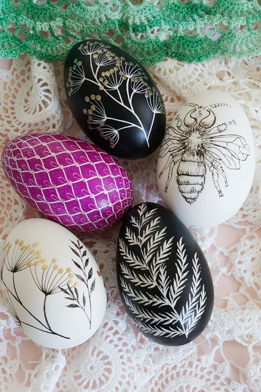jajka wielkanocne Pisanki tradycyjne batikowe  - różne wzory